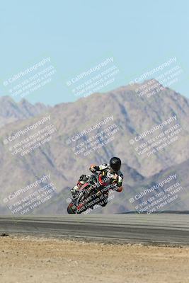 media/Dec-01-2025-Moto Forza (Mon) [[2daa91e15f]]/2-Intermediate Group/Session 4 Turn 9/